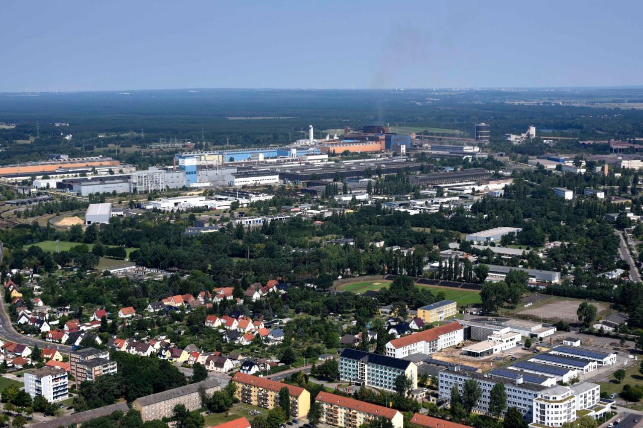 Lat Hotel & Apartmenthaus Berlin Eisenhüttenstadt Exteriör bild